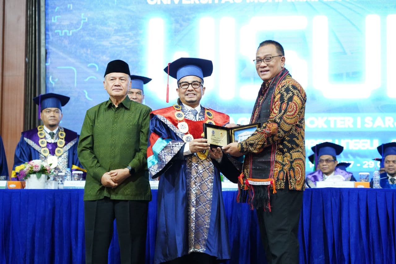 Menteri LH Hadiri Wisuda 2.657 Lulusan UMSU, Rektor Prof Akrim Siapkan Alumni Adaptif dan Berdampak